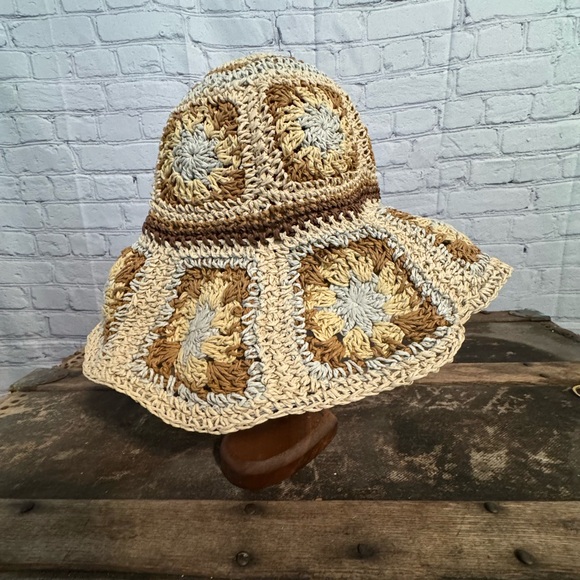 Steve Madden Accessories - Steve Madden crochet hat